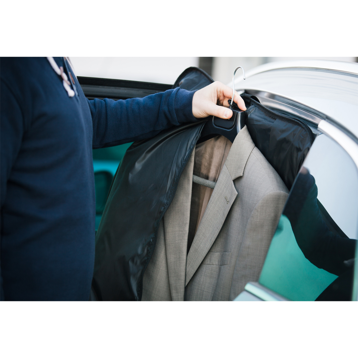 R91822 - Torba na garnitur Fontana, czarny